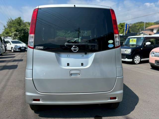 2010 Nissan Roox – thumbnail 4