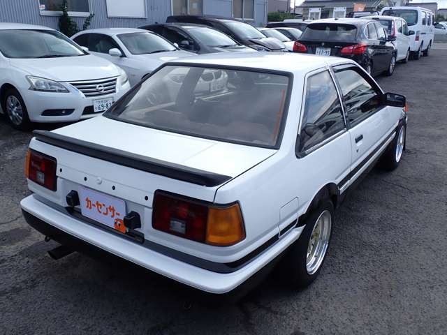 1983 Toyota Corolla Levin – thumbnail 4