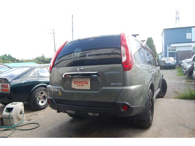 2010 Nissan X-Trail – thumbnail 4