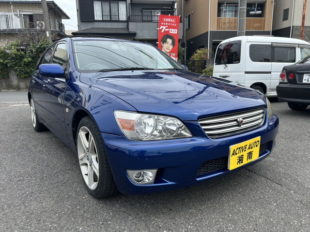 2000 Toyota Altezza – thumbnail 2