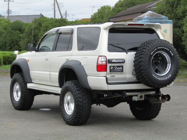 2000 Toyota Hilux Surf – thumbnail 2