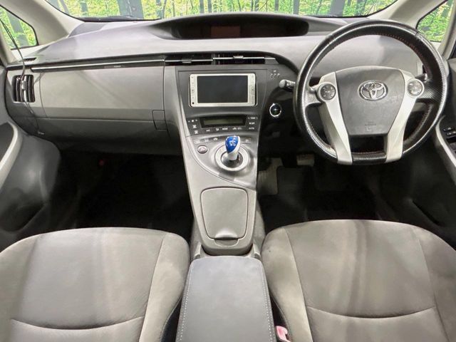 2011 Toyota Prius – thumbnail 2
