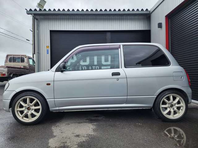 2002 Daihatsu Mira – thumbnail 4