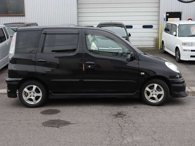 2005 Toyota Funcargo – thumbnail 3