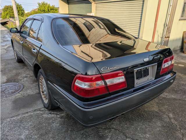 1997 Nissan Cima – thumbnail 4