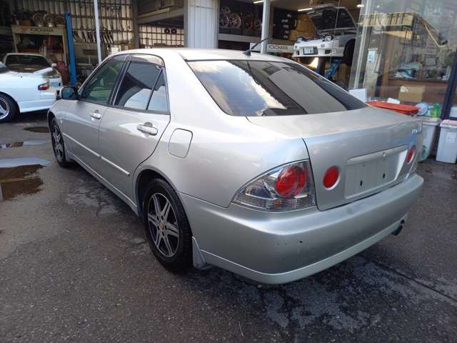 2002 Toyota Altezza – thumbnail 2