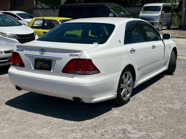 2005 Toyota Crown Athlete – thumbnail 4