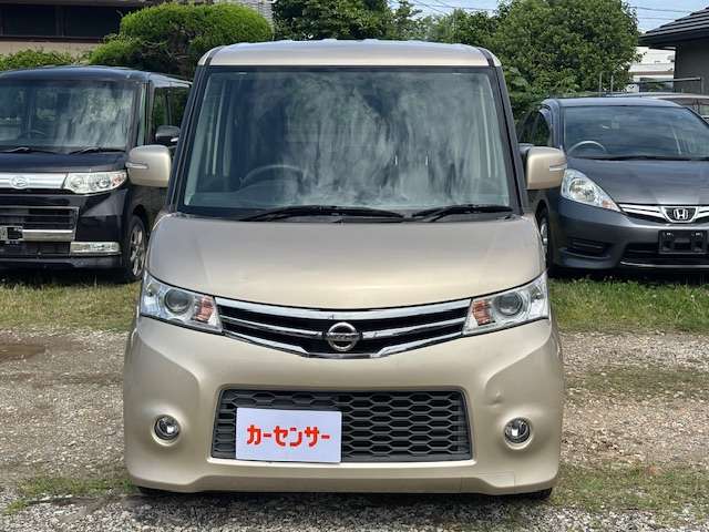 2010 Nissan Roox – thumbnail 2