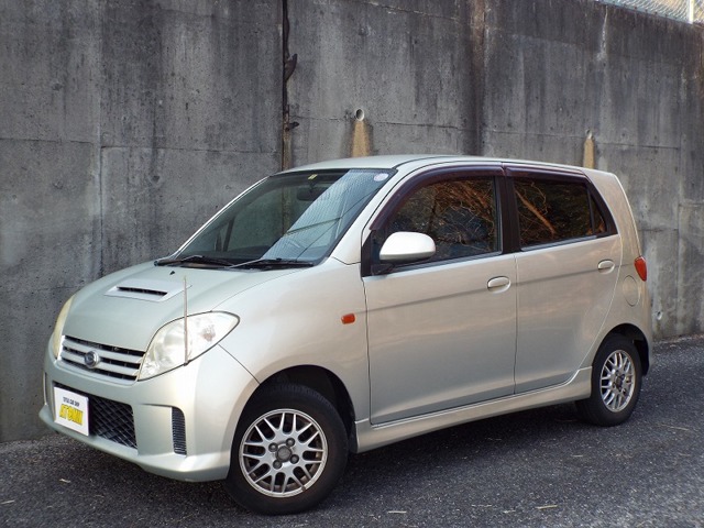 2004 Daihatsu MAX