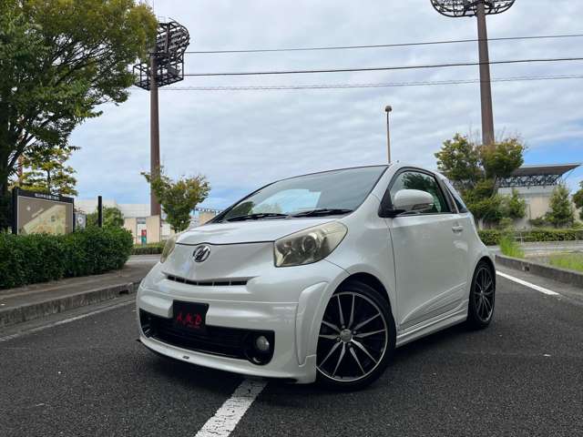 2009 Toyota iQ – thumbnail 2