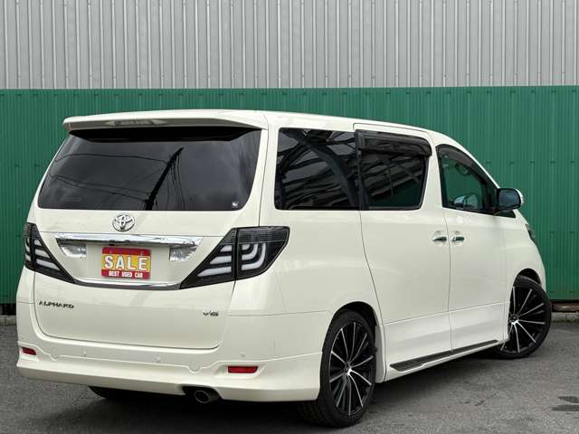2009 Toyota Alphard – thumbnail 2