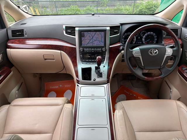 2009 Toyota Alphard – thumbnail 4
