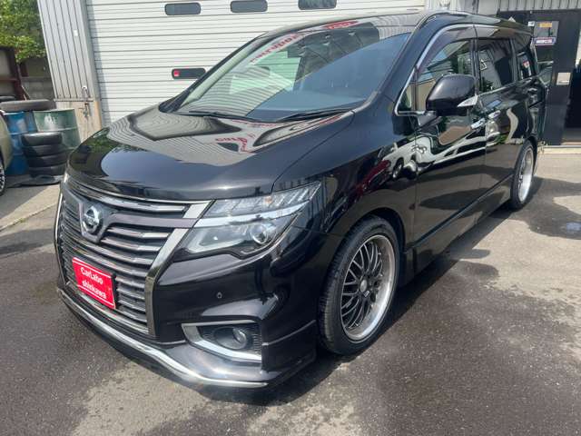 2010 Nissan Elgrand – thumbnail 3