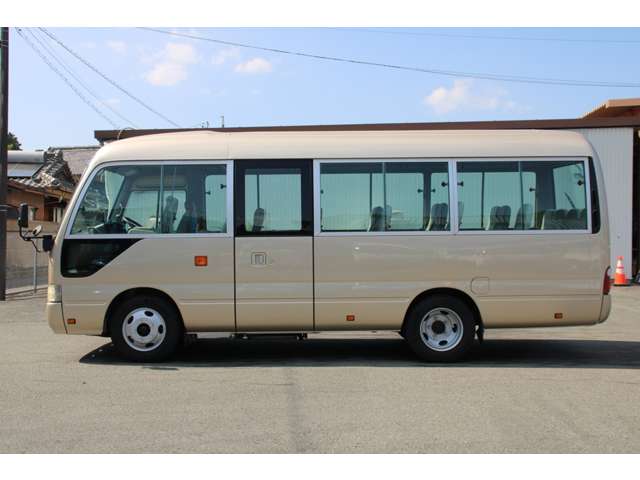 2009 Toyota Coaster – thumbnail 4