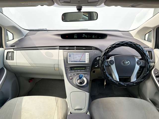 2010 Toyota Prius – thumbnail 2