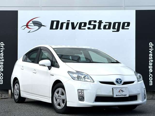 2010 Toyota Prius – thumbnail 3