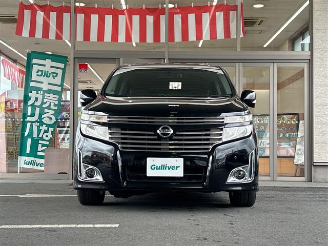 2010 Nissan Elgrand – thumbnail 4