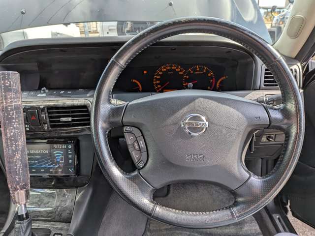 2002 Nissan Gloria – thumbnail 4