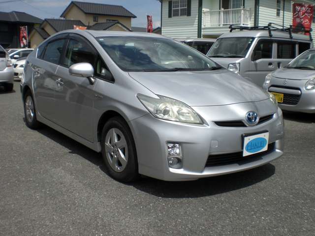 2010 Toyota Prius – thumbnail 3