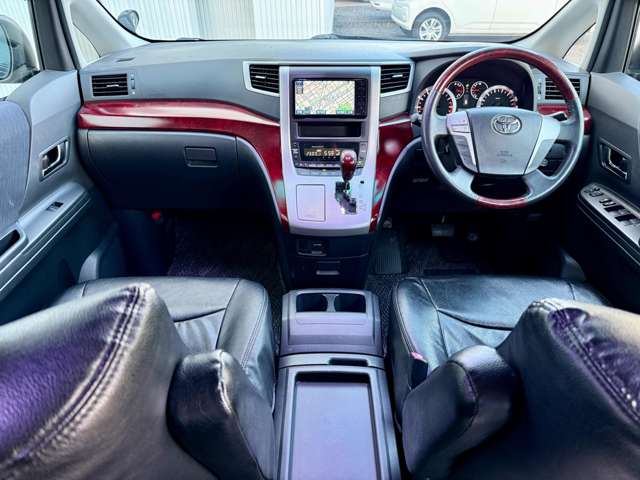 2008 Toyota Vellfire – thumbnail 3
