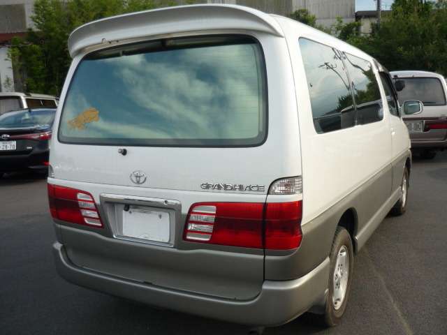 1999 Toyota Grand Hoace – thumbnail 2