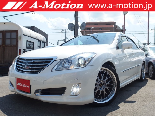 2009 Toyota Crown Royal – thumbnail 2
