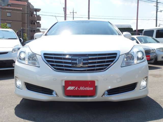 2009 Toyota Crown Royal – thumbnail 3