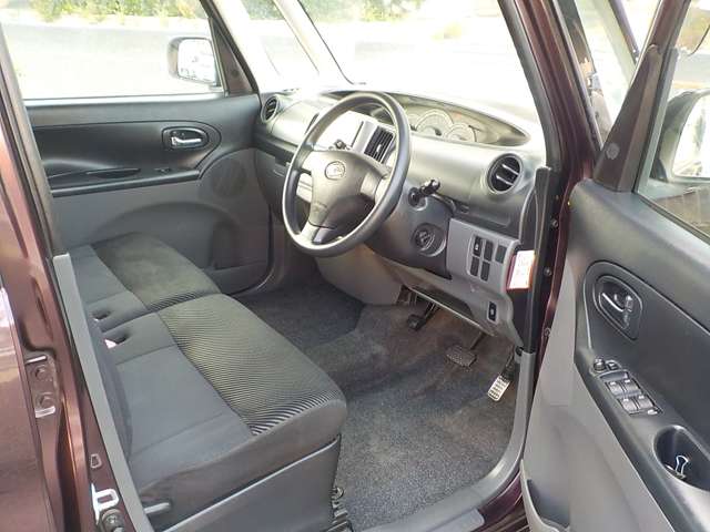 2008 Daihatsu Tanto – thumbnail 4