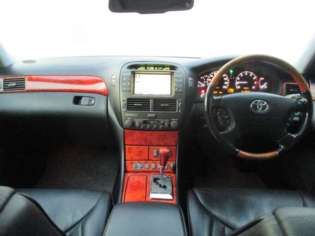 2005 Toyota Celsior – thumbnail 2