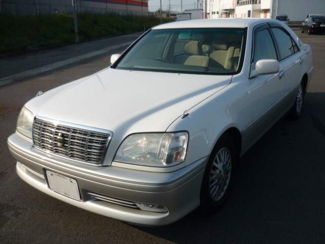 2000 Toyota Crown Royal