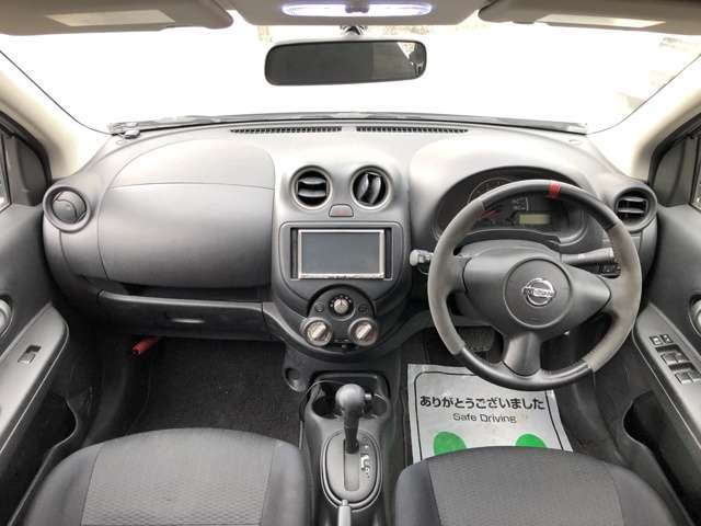 2010 Nissan March – thumbnail 3