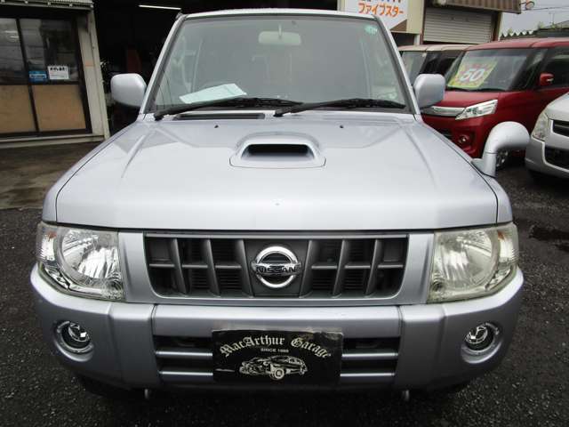 2010 Nissan Kix – thumbnail 2