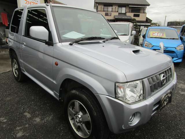 2010 Nissan Kix – thumbnail 3