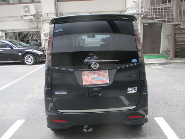 2010 Nissan Roox – thumbnail 2