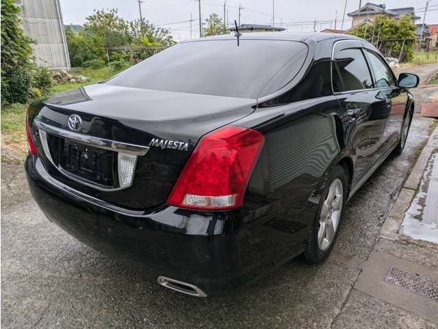 2009 Toyota Crown Majesta – thumbnail 3