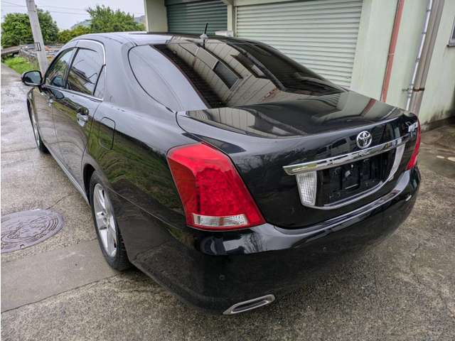 2009 Toyota Crown Majesta – thumbnail 4