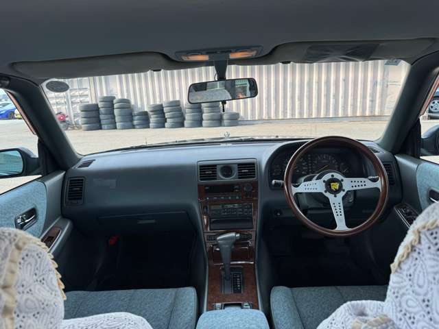 1994 Nissan Laurel – thumbnail 3
