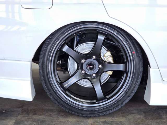 2002 Nissan Laurel – thumbnail 3