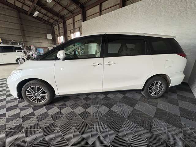 2007 Toyota Estima – thumbnail 3