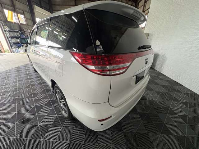2007 Toyota Estima – thumbnail 4