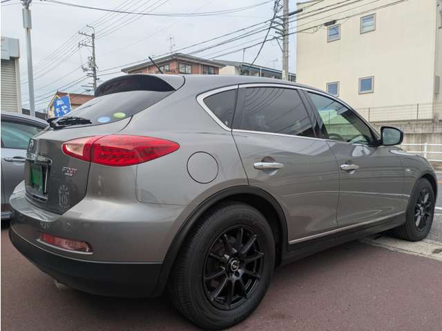 2010 Nissan Skyline Crossover – thumbnail 4