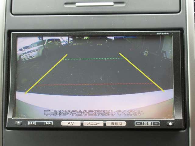 2010 Nissan Tiida – thumbnail 3