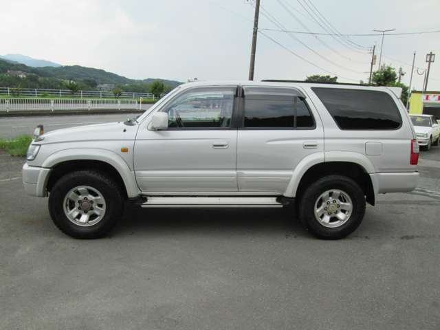 1997 Toyota Hilux Surf – thumbnail 4
