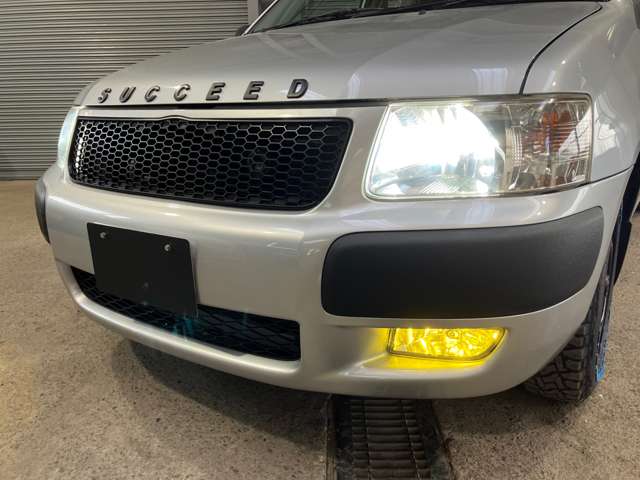 2003 Toyota Succeed Van – thumbnail 2