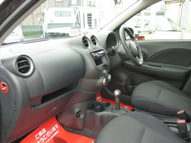2010 Nissan March – thumbnail 4