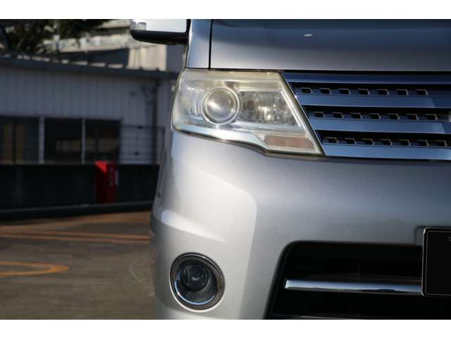 2010 Nissan Serena – thumbnail 4