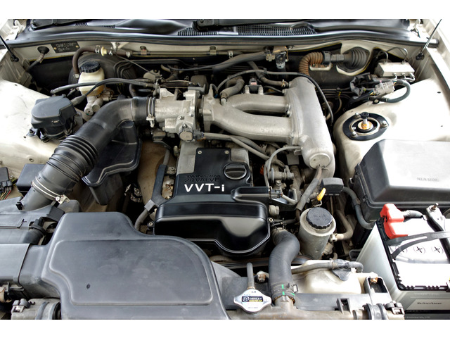 1999 Toyota Crown – thumbnail 4