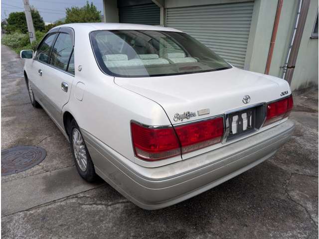 2003 Toyota Crown Royal – thumbnail 4