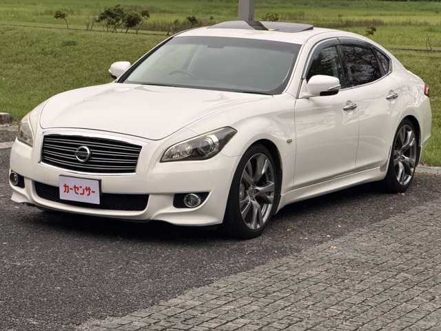 2010 Nissan Fuga – thumbnail 3