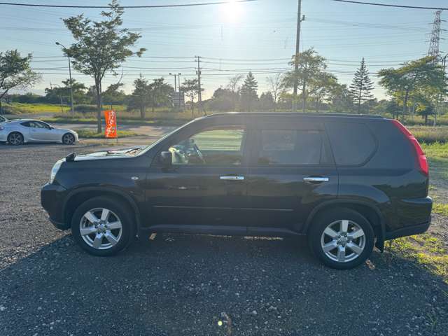 2010 Nissan X-Trail – thumbnail 4